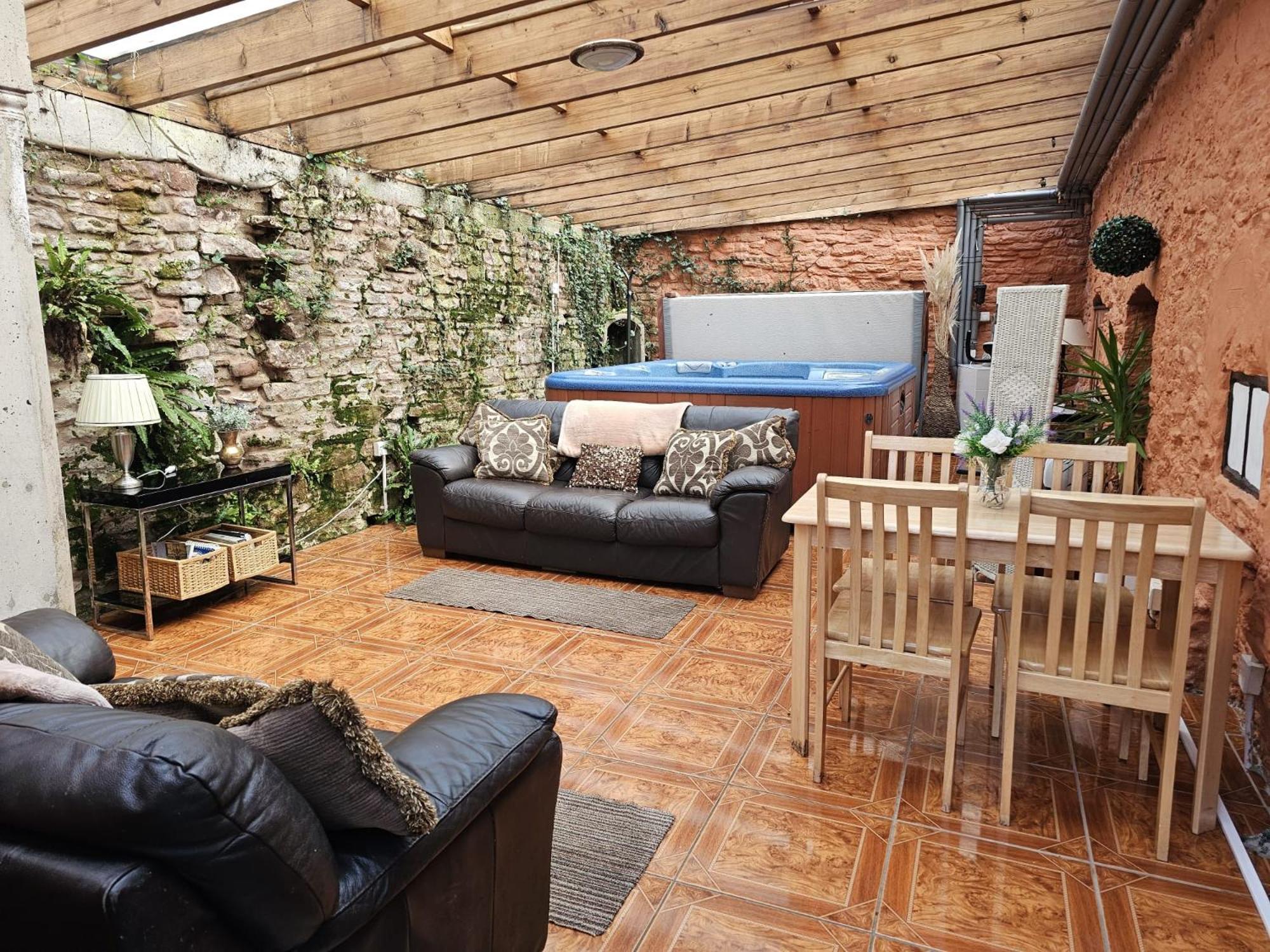 Herefordshire Holiday Cottages Lea Экстерьер фото