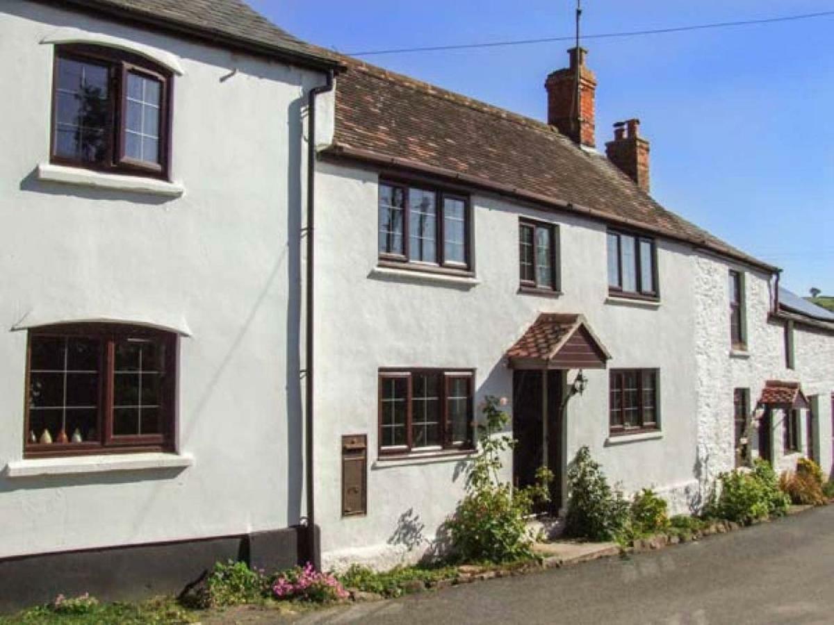 Herefordshire Holiday Cottages Lea Экстерьер фото